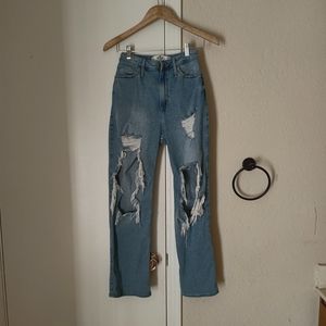 Hollister Curvy Ultra High Rise Dad Jean